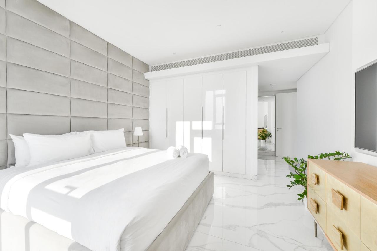 Luxe 3 Bedroom Oceanfront Apartment In The Heart Of Bluewaters Island دبي المظهر الخارجي الصورة