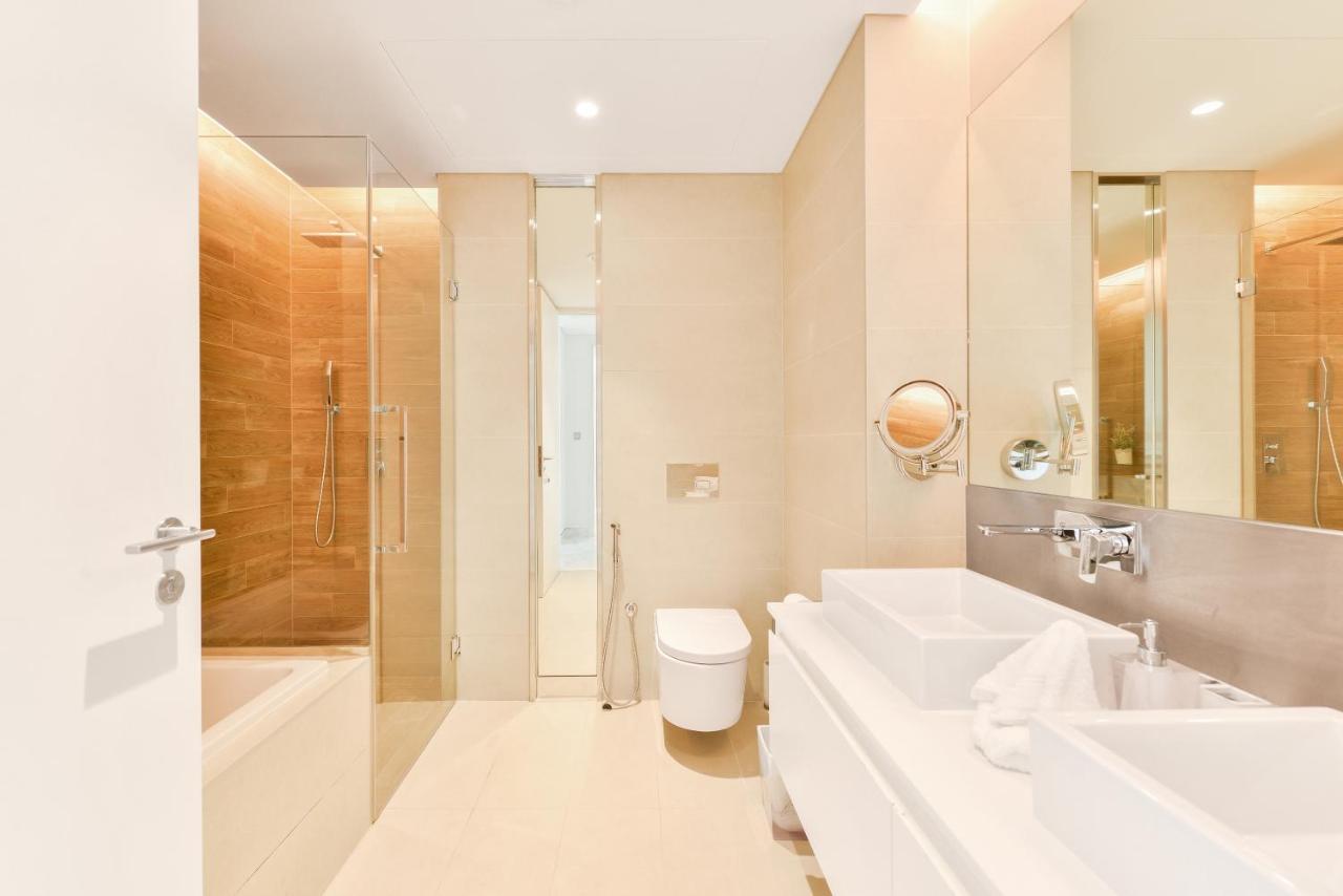 Luxe 3 Bedroom Oceanfront Apartment In The Heart Of Bluewaters Island دبي المظهر الخارجي الصورة