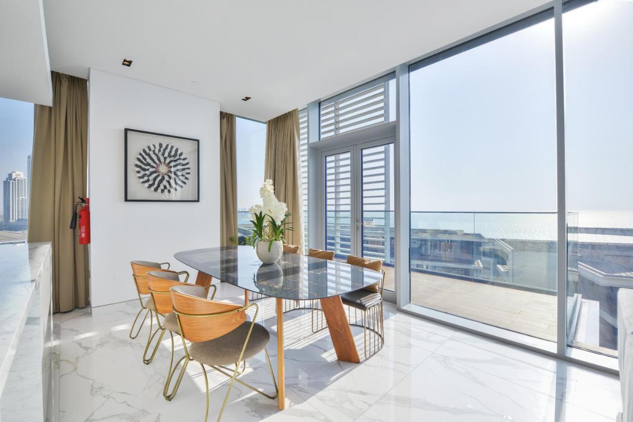 Luxe 3 Bedroom Oceanfront Apartment In The Heart Of Bluewaters Island دبي المظهر الخارجي الصورة
