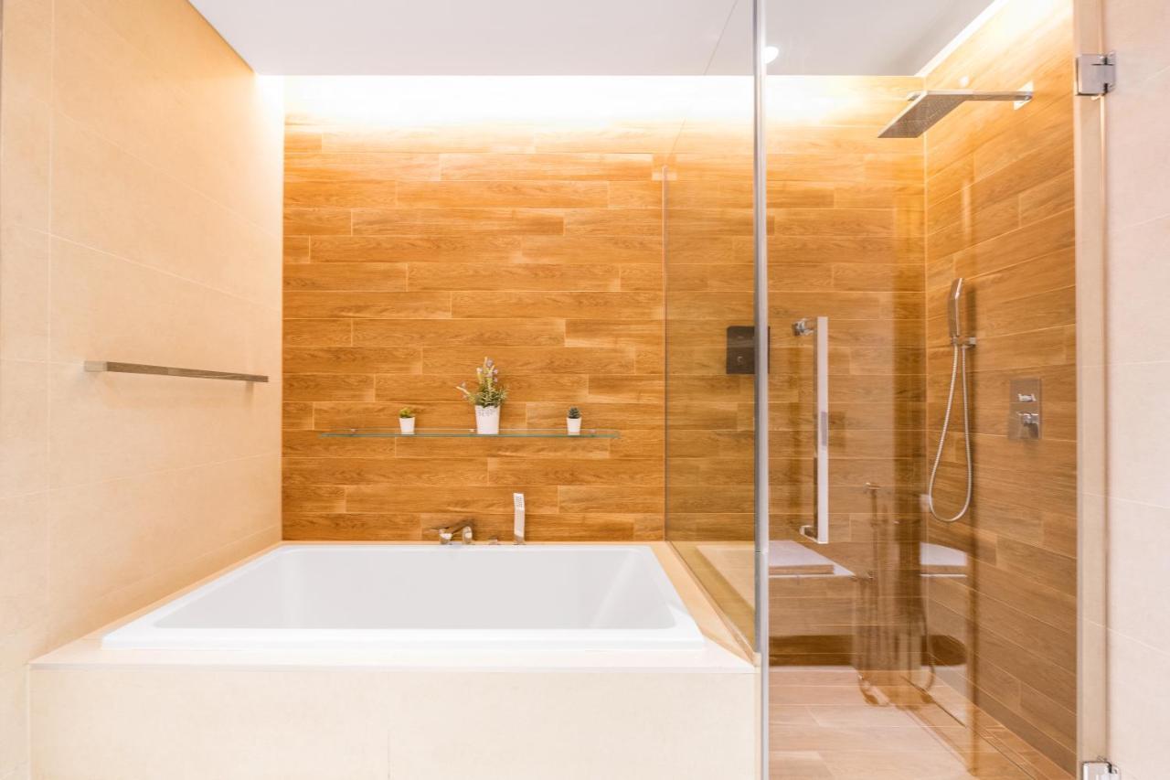Luxe 3 Bedroom Oceanfront Apartment In The Heart Of Bluewaters Island دبي المظهر الخارجي الصورة