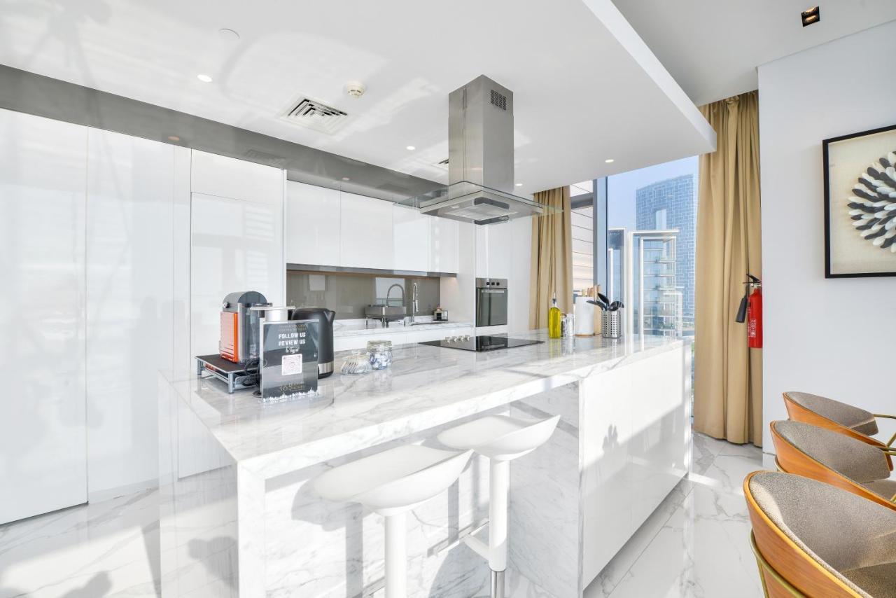 Luxe 3 Bedroom Oceanfront Apartment In The Heart Of Bluewaters Island دبي المظهر الخارجي الصورة