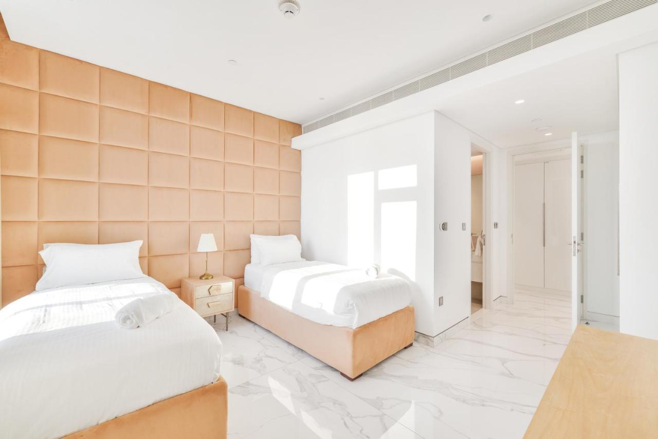 Luxe 3 Bedroom Oceanfront Apartment In The Heart Of Bluewaters Island دبي المظهر الخارجي الصورة